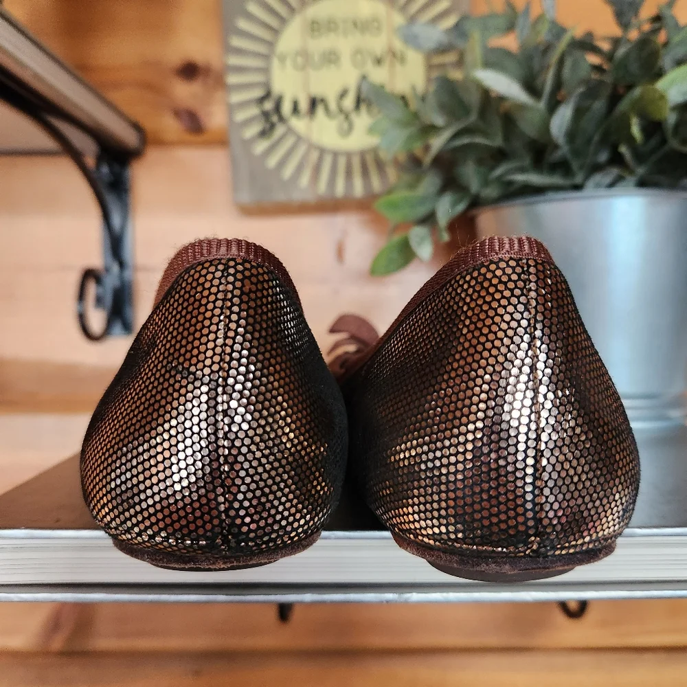 Via Spiga 💜 Ballet Flats Point Toe Gold Brown Metallic Leather Shoes Bow 5.5 M‎
